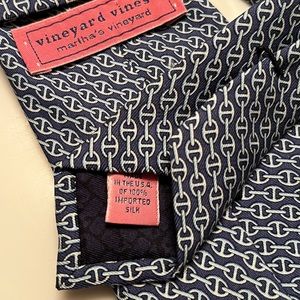 Vineyard Vines Navy Blue Silk Tie chain link